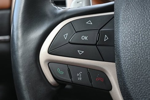 Used 2015 Jeep Grand Cherokee Summit image 17