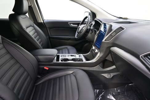 Used 2021 Ford Edge SEL w/ Convenience Package image 16