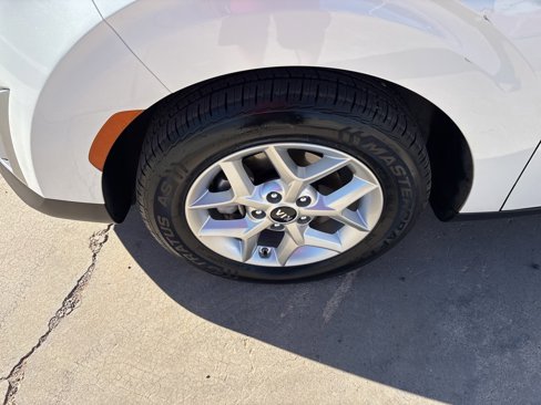 Used 2023 Kia Soul LX w/ LX Technology Package image 9