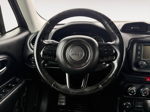 Used 2017 Jeep Renegade Altitude image 8