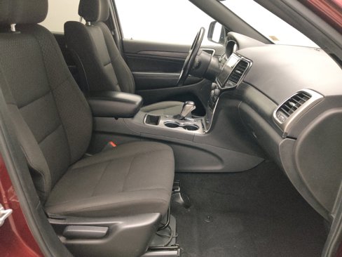 Used 2020 Jeep Grand Cherokee Laredo w/ Security & Convenience Group image 21