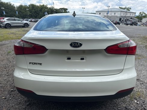 Used 2016 Kia Forte LX image 8