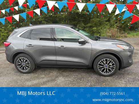 Used 2021 Ford Escape Titanium image 1