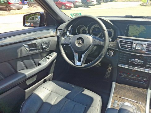Used 2015 Mercedes-Benz E 400 4MATIC Sedan image 14