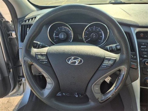 Used 2012 Hyundai Sonata GLS image 17