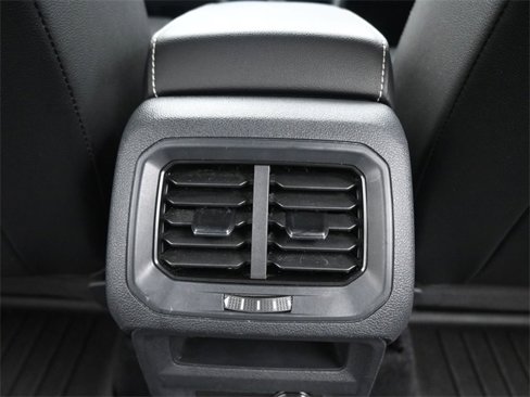 Used 2022 Volkswagen Tiguan SEL R-Line image 27