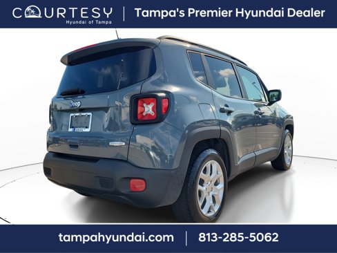 Used 2018 Jeep Renegade Latitude image 3