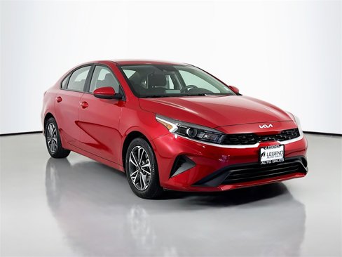 Used 2024 Kia Forte LXS image 3
