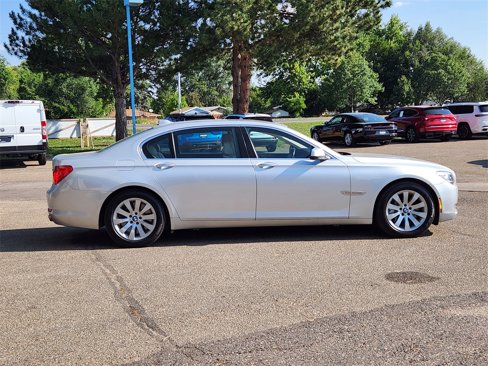 Used 2011 BMW 750Li xDrive image 2