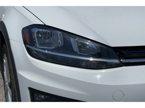 Used 2019 Volkswagen Golf Alltrack S image 50
