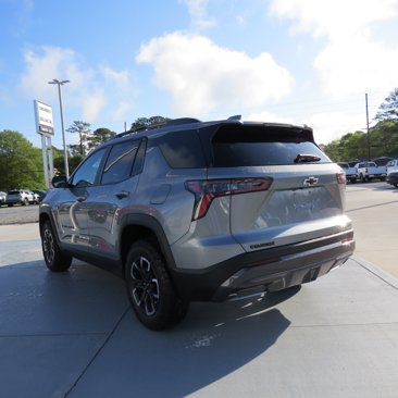 New 2025 Chevrolet Equinox ACTIV image 3
