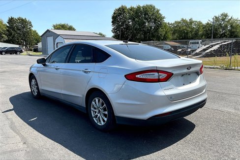 Used 2015 Ford Fusion S image 3