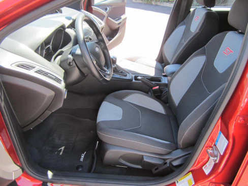 Used 2018 Ford Focus ST image 24