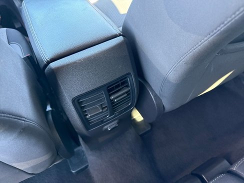 Used 2019 Ford Escape SE image 17