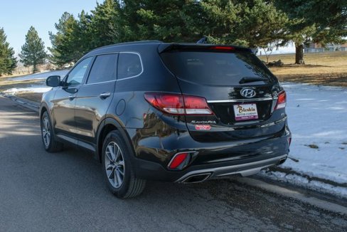Used 2017 Hyundai Santa Fe SE image 3