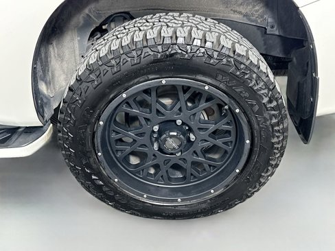 Used 2018 Toyota Sequoia Platinum image 33