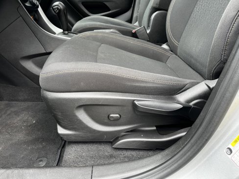 Used 2020 Chevrolet Trax LS w/ Tint and Cruise Package image 13