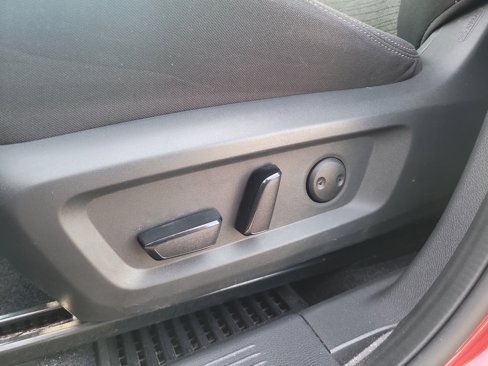 Used 2022 Nissan Rogue SV image 19