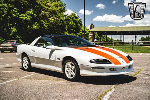 Used 1997 Chevrolet Camaro Z28 w/ Preferred Equipment Group 2 image 8