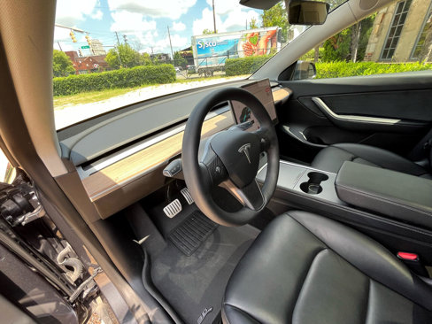 Used 2021 Tesla Model Y Performance image 40