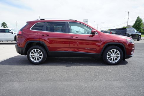 Used 2019 Jeep Cherokee Latitude w/ Popular Appearance Group image 6