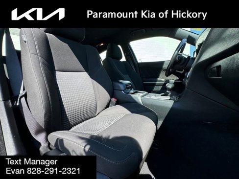 Used 2023 Dodge Charger SXT image 16