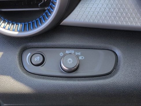 New 2025 Chevrolet Trax LS w/ LS Convenience Package image 14
