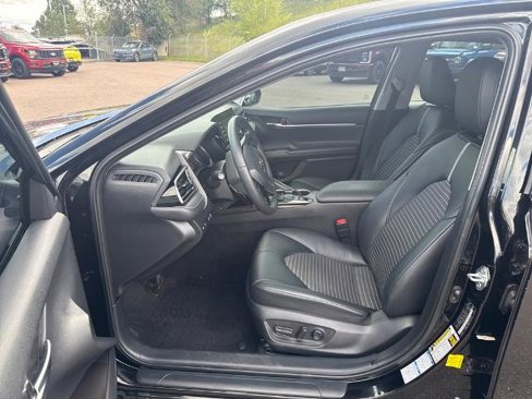 Used 2022 Toyota Camry SE image 10