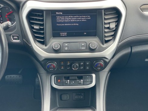Used 2020 GMC Acadia SLT w/ Driver Alert Package II image 15