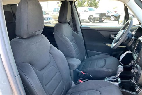 Used 2021 Jeep Renegade Latitude image 30
