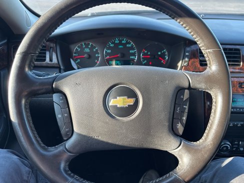 Used 2012 Chevrolet Impala LTZ image 13