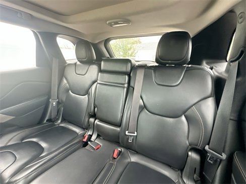 Used 2017 Jeep Cherokee Limited image 45