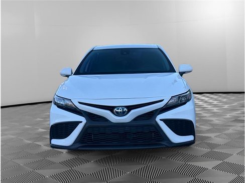 Used 2023 Toyota Camry SE image 8