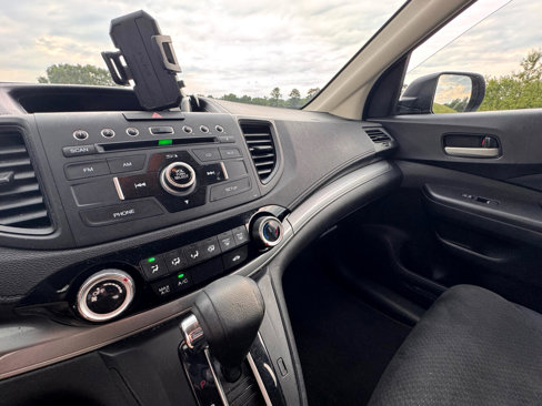 Used 2015 Honda CR-V LX image 16