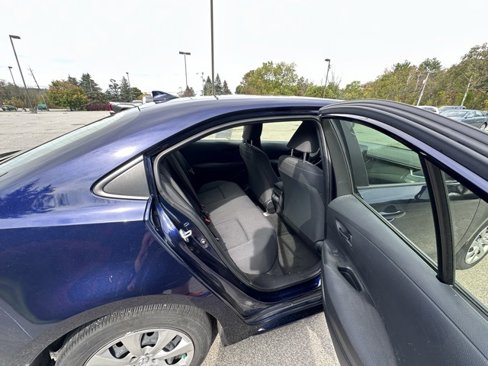 Used 2023 Toyota Corolla LE image 9