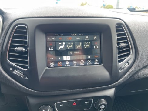 Used 2018 Jeep Compass Latitude w/ Popular Equipment Group image 24