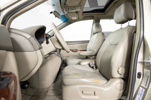 Used 2004 Toyota Sienna XLE Limited image 15
