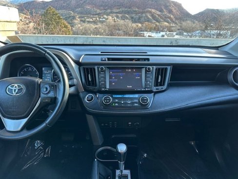 Used 2017 Toyota RAV4 Limited image 14