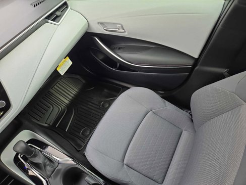 Used 2024 Toyota Corolla SE image 12