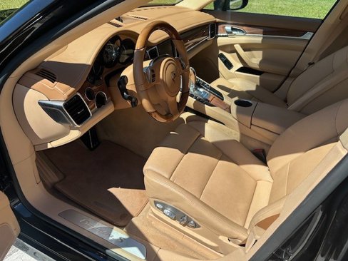 Used 2013 Porsche Panamera S image 10