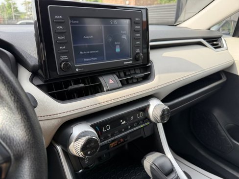 Certified 2022 Toyota RAV4 XLE image 31