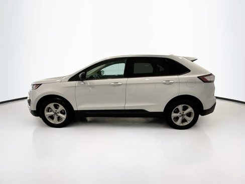 Used 2017 Ford Edge SE image 4