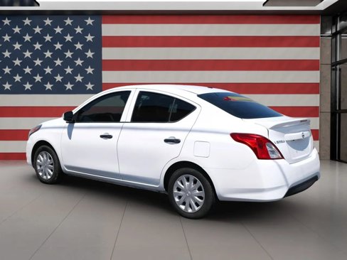 Used 2019 Nissan Versa S Plus image 4