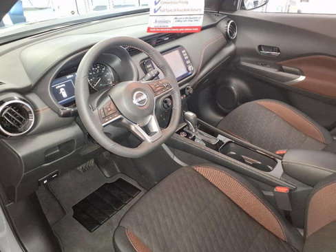 Used 2024 Nissan Kicks SR image 18