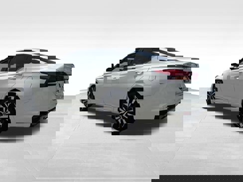 Used 2021 Nissan Altima 2.5 SR image 3