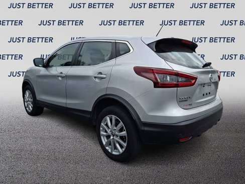 Used 2022 Nissan Rogue Sport S image 5