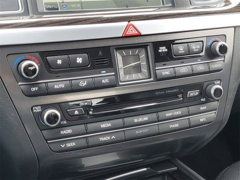Used 2015 Hyundai Genesis 3.8 image 21
