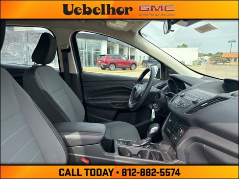 Used 2019 Ford Escape S image 2