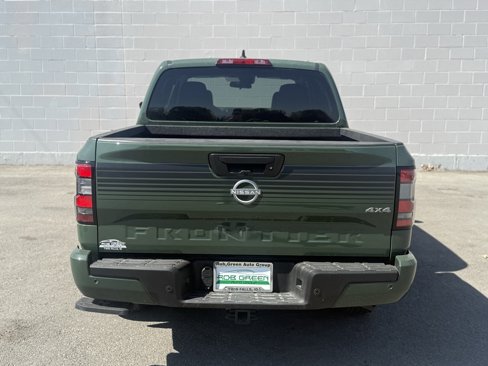 New 2025 Nissan Frontier SV w/ Tailgate Accent Package image 6
