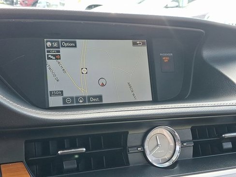 Used 2015 Lexus ES 300h image 20